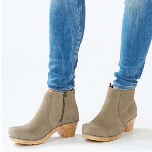 dansko maria boot size 39